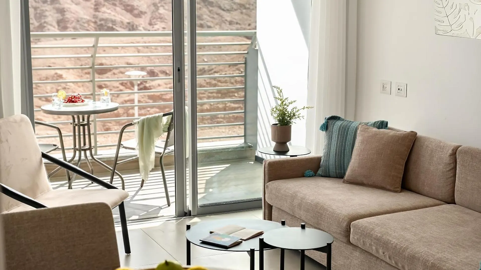 Red Canyon Spa Serene Stay By Sea N Rent Eilat Israel