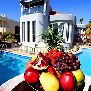  Guest house Custo Club